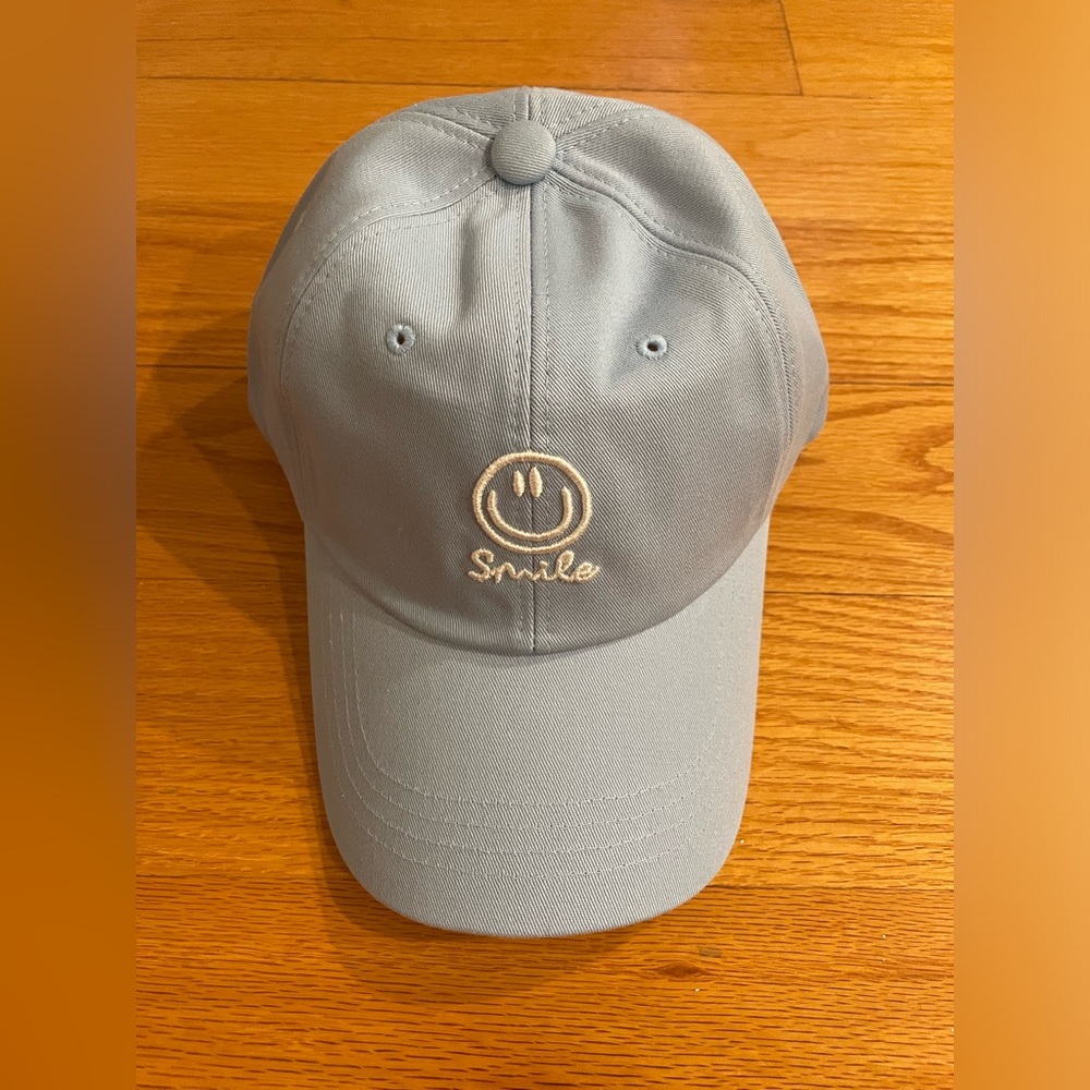 Smile blue cap